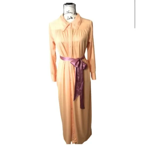 Vintage PhilMaid peach/orange button from house coat - Picture 2 of 8